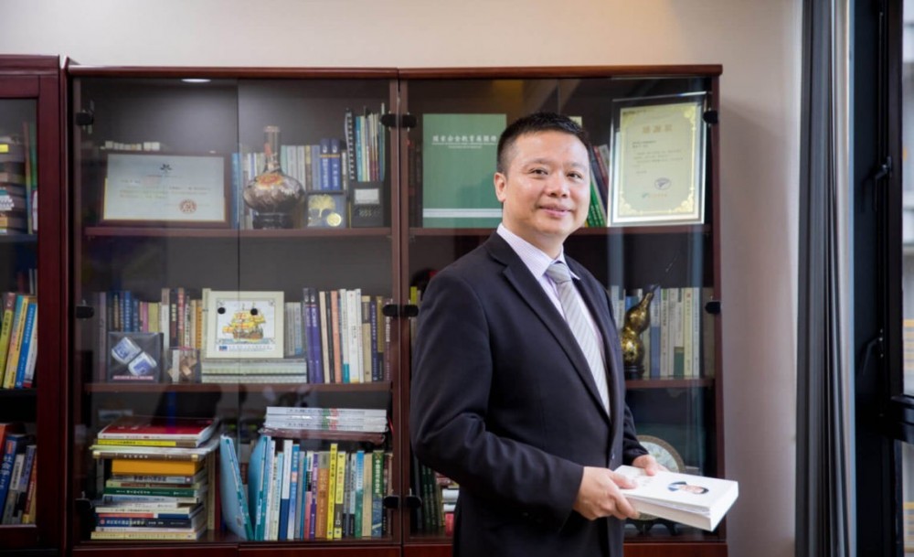 Interview with President Ip Kuai Peng by "Macau Platform